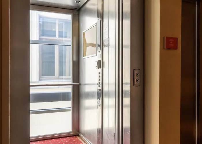 The Benjamin House 리가