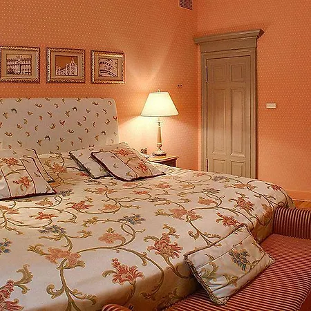 The Benjamin House Szálloda 4*