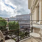 The Benjamin House 4* ريغا