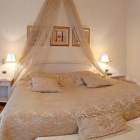 The Benjamin House Hotel