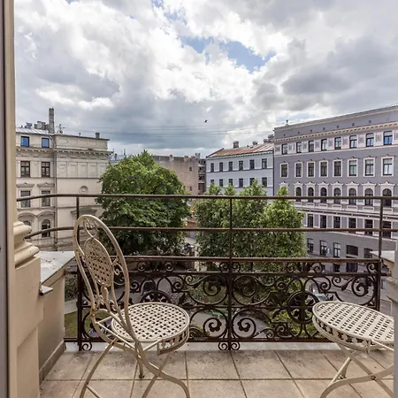 Szálloda The Benjamin House 4*