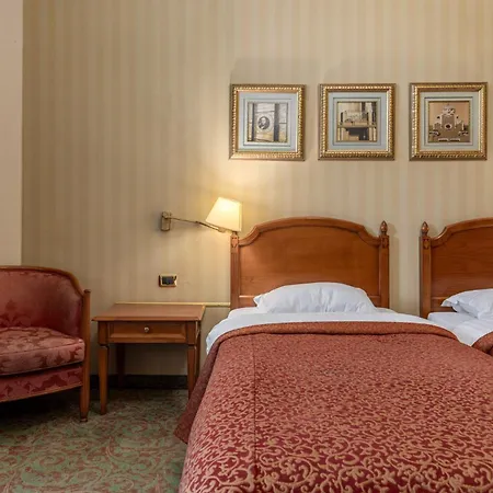 The Benjamin House 4*