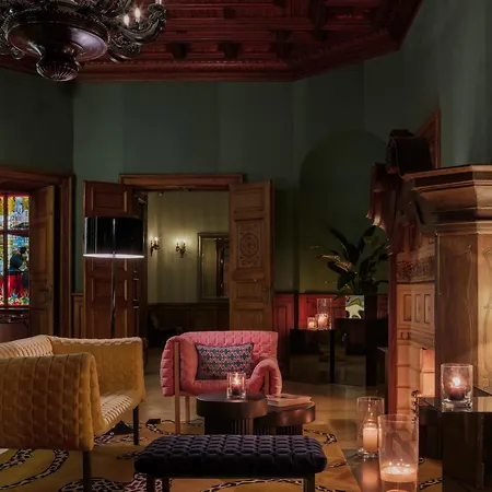 The Benjamin House Hotelli Riika