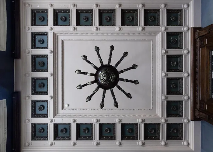 The Benjamin House 4*